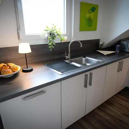 Apartment Ferienwohnung In Bei Limburg An Der Lahn Elz